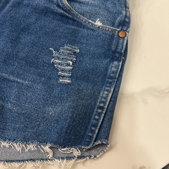 Wrangler cutoff shorts - Picture 5 of 8